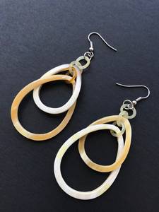 Boucles d'oreilles ovales artisanales en corne de buffle naturelle polie, double bijou de mode, accessoires féminins, artisanat intemporel, classique - Product Image 5