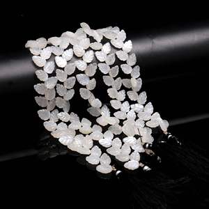 ลูกปัดรูปใบไม้หินมูนสโตนสีขาว AAA ลูกปัดพลอยธรรมชาติแกะสลักด้วยมือสำหรับทำเครื่องประดับ ขนาด 10-11 มม. ความยาว 8 นิ้ว ขายส่ง - Product Image 1