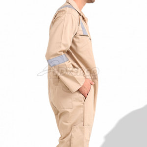 Combinaison de protection industrielle avec manches longues, fermeture éclair sur le devant, taille élastique et poches utilitaires pour la protection sur le lieu de travail - Product Image 4