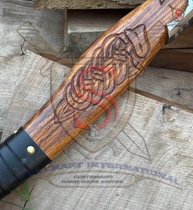 Hacha Vikinga de Doble Hoja Forjada a Mano con Mango de Madera de Palisandro, Acero con Alto Contenido de Carbono, Herramienta de Supervivencia DIY - Product Image 4