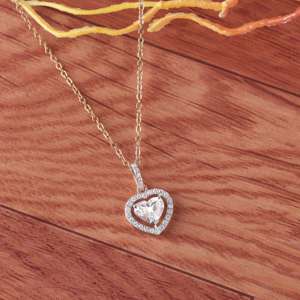 Collar con Colgante de Diamante Cultivado en Laboratorio en Forma de Corazón de 1.231 CT y Oro de 14K para Mujer |   Joyería de Lujo con Corazón de Oro - Product Image 5
