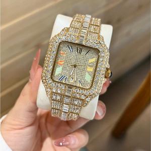 Montre de luxe en gros pour hommes, style hip-hop, carrée, entièrement sertie de diamants, à quartz, vintage, avec aiguilles dorées - Product Image 6