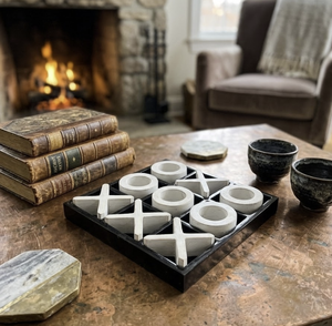 Jeu de Tic-Tac-Toe en Bois Noir et Blanc, Jeu de Société d'Intérieur, Jeu Artistique Fait Main en Bois, Décoration de Table, Divertissement - Product Image 1