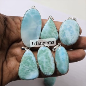Colgante de latón con larimar, gema de primera calidad, larimar 100% natural, cabujón de larimar, gema suelta para la elaboración de joyas, piedra de larimar - Product Image 1