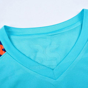 Uniforme de Fútbol Estilo Equipo, 100% Poliéster, Tela Suave y Transpirable, Servicio OEM Personalizable, Alta Calidad para Entrenamientos y Partidos - Product Image 5