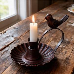 Support de bougie décoratif en bronze antique en forme d'oiseau, élégant porte-bougie conique en métal festonné pour centre de table de Noël, mariage, ou cadeau - Product Image 1