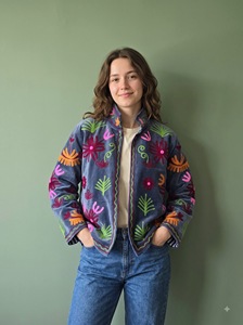 Veste matelassée en velours brodée de fleurs pour femme, style bohème chic, manches longues, faite à la main, avec doublure en coton respirant et respectueuse de l'environnement - Product Image 3