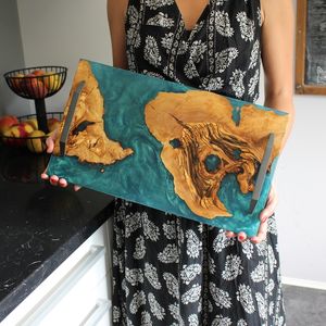 Bandeja de Servir de Madera de Olivo y Resina Epoxi Hecha a Mano de Lujo con Asas Doradas, Platos Decorativos para Cocina, Comida, Hotel, Restaurante, Bistro - Product Image 5