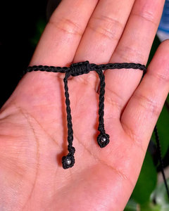 Pulsera de Macramé Hecha a Mano con Piedra Verde y Dije de Hoja, Pulsera Bohemia Ajustable con Cordón, Joyería de Piedra Natural para Mujer - Product Image 4