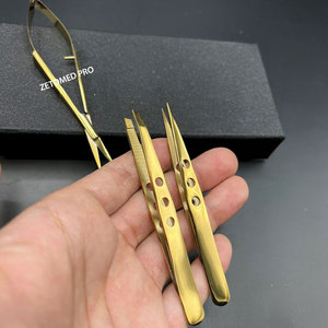 Ensemble de pinces à épiler professionnelles en acier inoxydable doré avec logo personnalisé, légères, durables, à pointe inclinée et pointue pour l'épilation des sourcils - Product Image 2