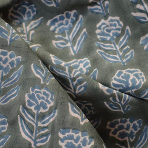 Tela Estampada a Mano con Flores Azules Salvia, Motivo Floral Azul Suave sobre Verde Polvoriento - Product Image 1