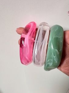 Bracelet jonc en résine colorée fait main, accessoire de mode pour femme, motif marbré personnalisé, cadeau de boutique en gros - Product Image 1