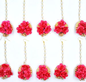 Pulseras Guanghua de diseñador de alta calidad con hermosos anillos con patrón floral y diseño de mang tika para bodas y recuerdos. - Product Image 1