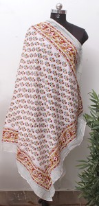 Sarong en coton imprimé à la main |   Sarong de plage en coton indien |   Pareo fait main |   Couverture de plage légère pour l'été - Product Image 3