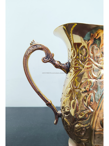 เหยือกน้ำทองเหลืองลายดอกไม้แกะสลัก เหยือกโลหะตกแต่ง งานฝีมืออินเดีย - Product Image 3