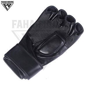 Guantes de Boxeo y MMA Hechos a Mano en Cuero de Microfibra Negro con Contraste Rojo, Buen Proveedor con Precio Razonable - Product Image 4