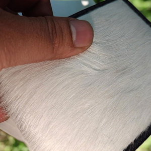 Portefeuille en cuir de vachette véritable fait main, durable, pour homme, design fin, portefeuille à double pli, cuir à poils. - Product Image 4