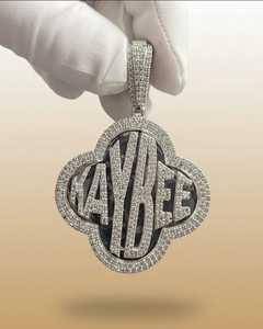 Pendentif personnalisé entièrement serti de moissanite VVS en argent 925, plaqué or, avec logo hip-hop, pour homme et femme - Product Image 1
