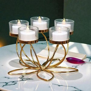 Support de bougie en laiton en forme de lotus, style moderne fait main, pour la maison, les mariages, les centres de table de Noël, durable, par UO - Product Image 1
