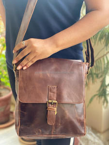 Sac à bandoulière en cuir pleine fleur véritable - Product Image 2