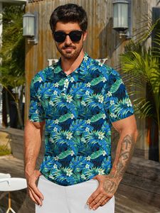 Camisetas polo para hombre con estampado de hojas tropicales cian para exportación global a granel. Fábricas B2B especializadas en ropa deportiva personalizada y con MOQs bajos. - Product Image 3