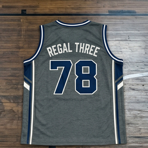Camiseta de Baloncesto Regal Three Llc sin Mangas con Cuello en V 78, Camisetas de Malla de Secado Rápido, Ajuste Atlético, Ropa Deportiva de Equipo - Product Image 2