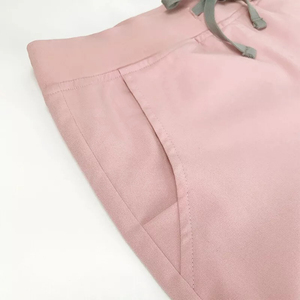 Ensemble de tenues médicales pour infirmières, vente en gros, logo personnalisé, uniforme médical pour femmes, haut à col montant, pantalon jogger, vêtements de travail pour hôpital, tunique pour SPA et salon, en gros - Product Image 5