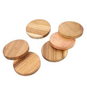 แผ่นรองแก้วไม้ทรงกลม H a CRAFT รุ่นคลาสสิก ทนทาน สำหรับกาแฟ ชา และเครื่องดื่ม - ทำด้วยมือจากอุตรพัฎฐ์เบจี - Product Image 4
