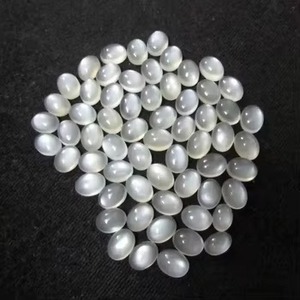 Piedra lunar natural blanca ovalada de 4x5 mm, cabujón plano, piedra preciosa suelta de alta calidad al precio más bajo, piedra lunar a granel para joyería de plata. - Product Image 1