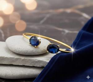 Brazalete Abierto de Plata de Ley 925 Chapado en Oro de 14K con Piedras de Zafiro Azul Intenso, Ajustable y Delicado - Product Image 6