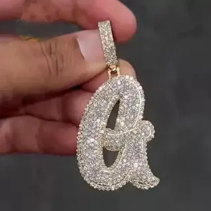 Pendentif initial R pour femme en moissanite véritable ronde de 3 carats Tishya Diamond, argent sterling 14 carats plaqué or blanc - Product Image 5