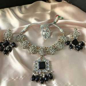 Parure de bijoux vintage en alliage avec cristaux, motif floral, plaqué argent antique, pour femme, idéale pour mariage et soirée - Product Image 2
