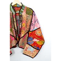 Veste réversible Kantha indienne faite à la main pour femme, robe de style bohème en patchwork pour l'hiver avec motif de lettres