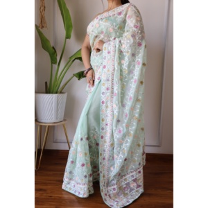 Vestidos elegantes de diseño Saree con bordado Zari y trabajo en piedra - Product Image 3