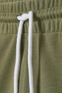 Custom Made Eco-Friendly Soft Shell High Street Breathable Shorts Solid Color Knee Length Loose Sporty Comfy Shorts - Product Image 3