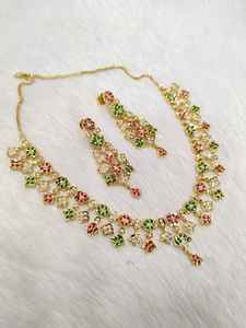 Classique étincelant en laiton collier boucles d'oreilles ensemble AD pierre pour Festivals mariages fêtes cadeaux pour femmes mode pendentifs breloques - Product Image 2