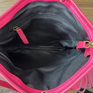 Venta al por mayor precio barato mano Tooled cuero genuino Crossbody hombro flecos bolso para las mujeres de moda suave cuero de vaca Mini bolsos - Product Image 6