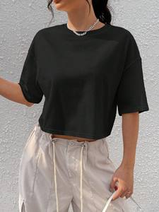 เสื้อยืดแขนสั้นผู้หญิงคอลเลคชั่นฤดูร้อนปี 2026 คอกลมทรงหลวมสไตล์เรโทรสีเทาพิมพ์ลาย - Product Image 2