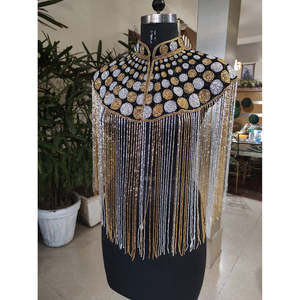 Cape d'épaule de luxe en or et argent, richement perlée à la main, pour femme, style haute couture, fabrication sur mesure - Product Image 3