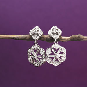 Nouvelle Arrivée 2026 Boucles d'Oreilles Pendante Diamant Floral en Argent Sterling 925 Bijoux pour Femmes et Filles à Porter lors de Fêtes de Mariage - Product Image 1