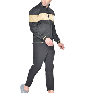 Survêtement Homme Noir et Or à Blocs de Couleurs, Fermeture Éclair Intégrale, Sportif Décontracté, Respirant en Polyester, Idéal pour l'Automne - Product Image 3