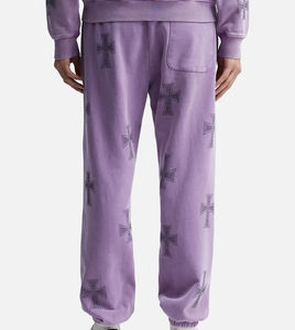 Ensemble survêtement homme personnalisé avec sweat à capuche court et pantalon évasé, imprimé intégral effet délavé soleil, déchiré et délavé à l'acide, orné de strass - Product Image 2