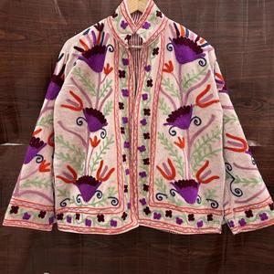 Veste en velours beige brodée pour femme, style bohème ethnique, manteau vintage fait main, vêtement d'extérieur - Product Image 1