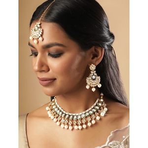 Ensemble collier et boucles d'oreilles en or plaqué Kundan, cristal et fausses perles, style indien classique pour femmes, pour mariage, fiançailles et fêtes. - Product Image 2