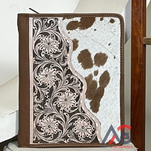 Carpeta Organizadora de Piel Genuina de Vacuno Grabada a Mano con Diseño Floral Occidental y Cremallera, Modelo 2026, para Negocios y Planificación - Product Image 1