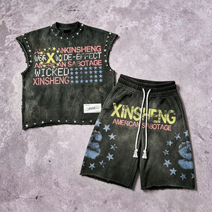 Ensemble streetwear personnalisé avec sérigraphie, débardeur délavé à l'acide, t-shirt sans manches orné de strass et short de survêtement pour homme - Product Image 6