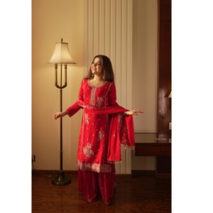 Ensemble Kurta Palazzo Dupatta de créateur avec broderie et travail de sequins – Achetez directement auprès d'un fournisseur indien au prix de gros - Product Image 1