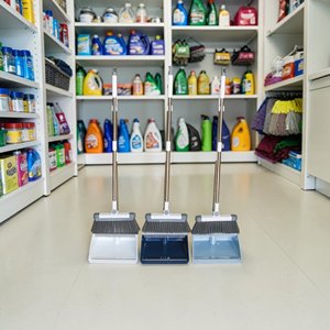 Ensemble balai et pelle modernes avec manche en aluminium, poils en nylon, pelle en plastique extensible pour le nettoyage des sols, usage domestique - Product Image 4