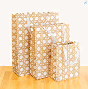 Paper <b>Bags</b> from Vietnam factory- Customized Paper <b>Bag</b> logo Printed - Shopping <b>Bag</b> From Vietnam Factory Lowest Taxes - Product Image 1