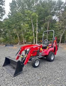 Tracteur agricole compact 4x4 Massey Ferguson FL1800 avec pelle frontale - Product Image 2